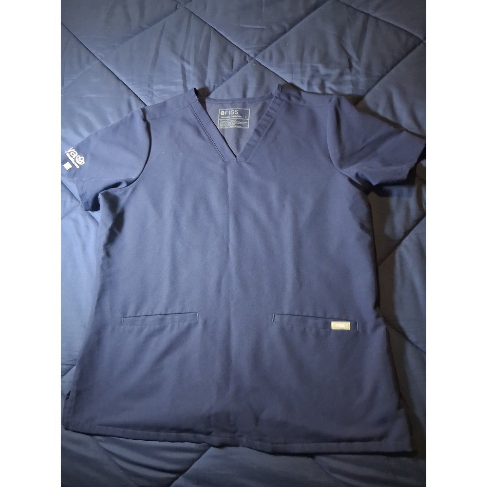 FIGS Mens Technical Collection Scrub Top Navy Blue V-Neck Size L Aya Healthcare